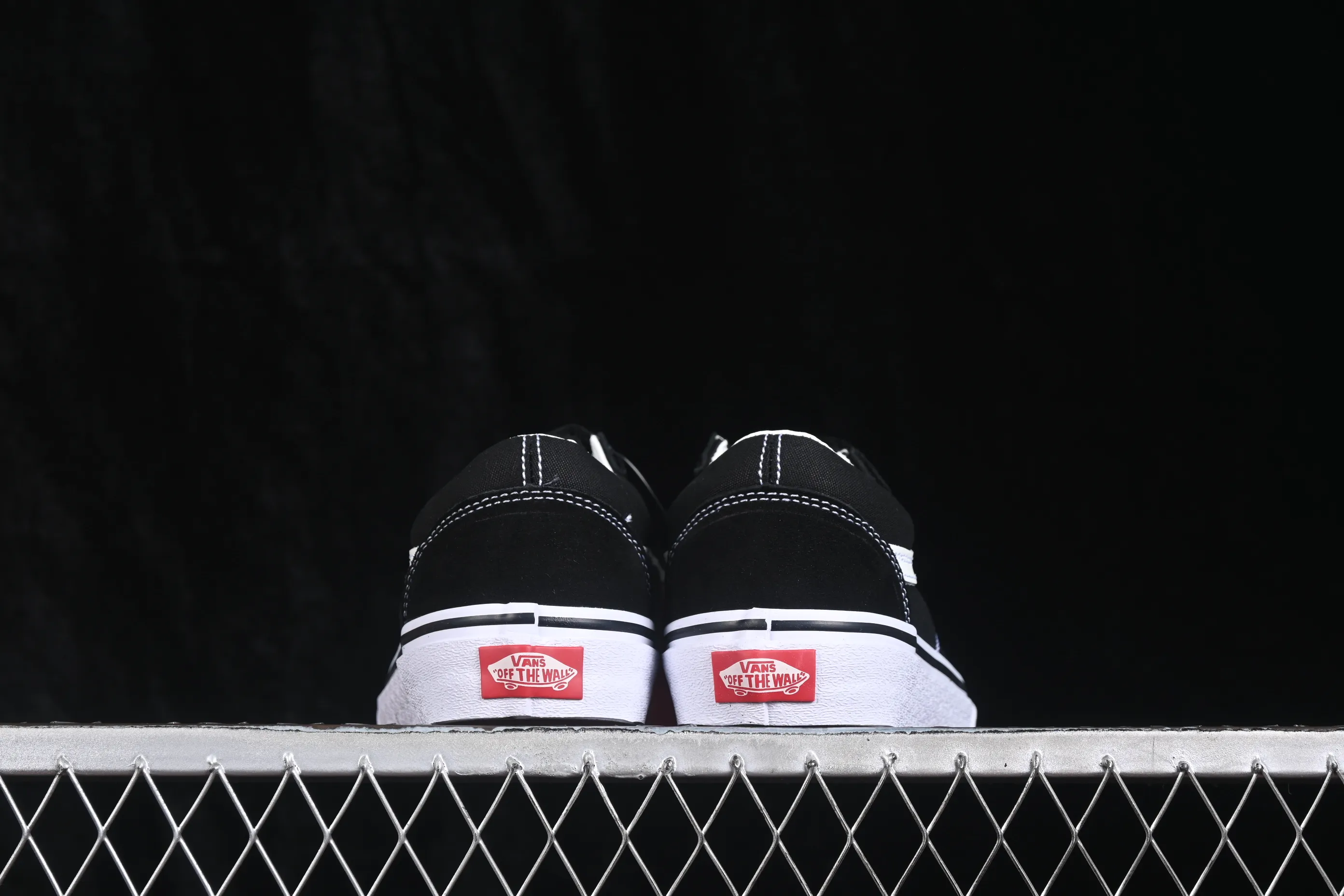 All categories Vans Vans series Vans Low Vans low top Vans Old Skool Vans Velcro low-top casual skateboard shoes VN0A3D29OIU
